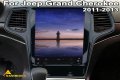 Does Jeep Grand Cherokee have navigation?